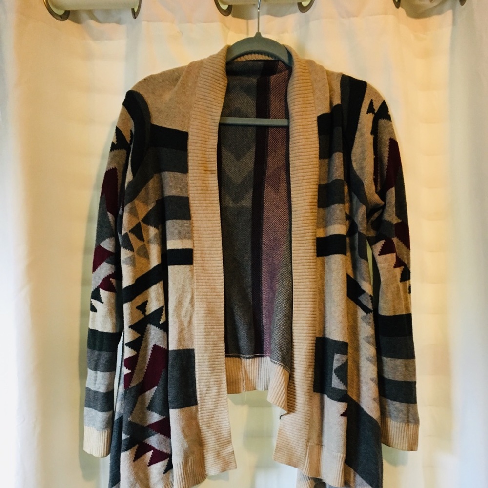 Tribal cardigan ❤️